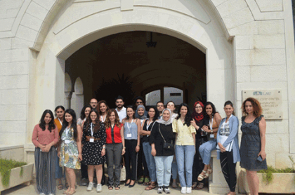 بدء تقديم طلبات منح الماجستير في الجامعة اللبنانية الاميركية بالتعاون مع برنامج رواد الغد لمنح الدراسات العليا